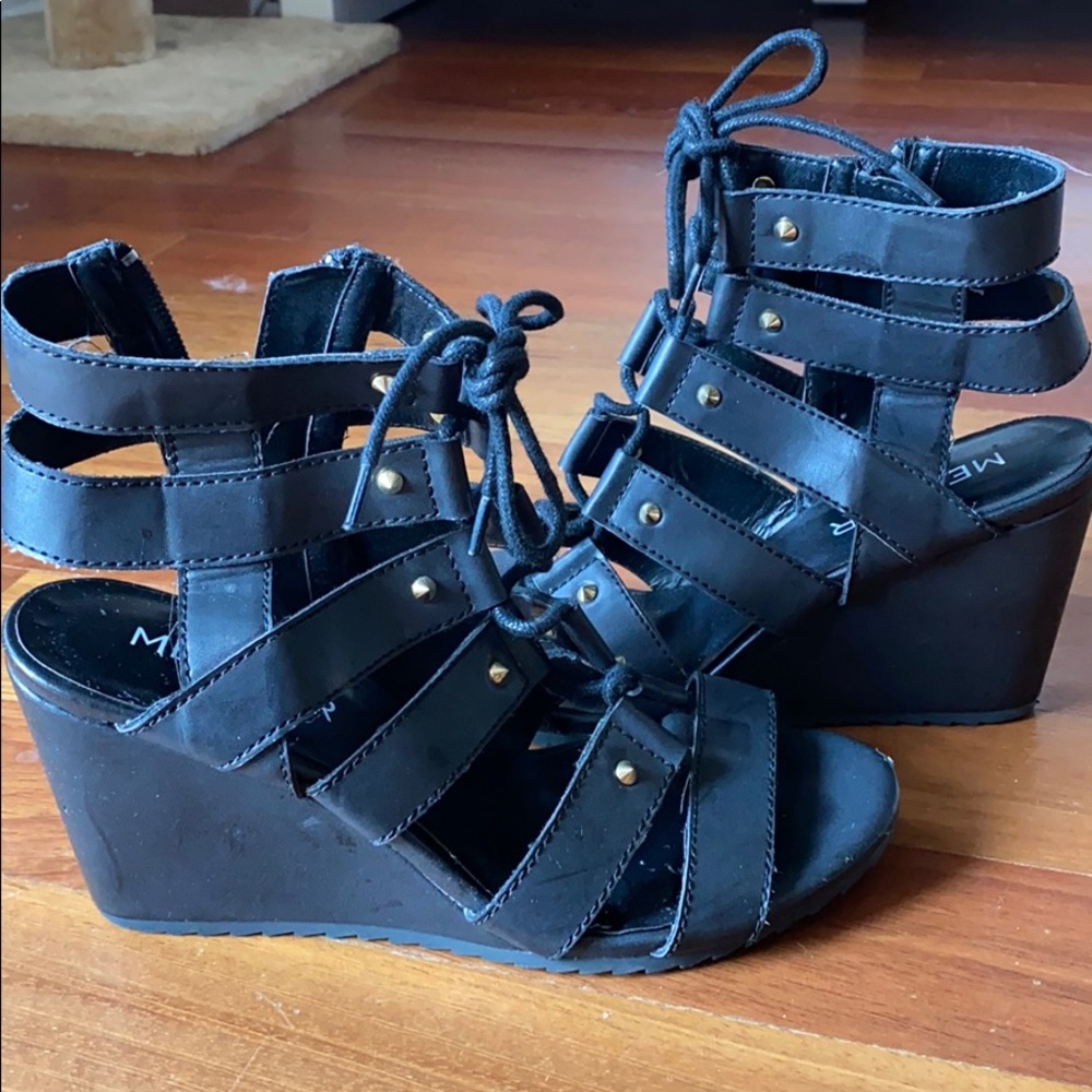 Mercer sandal wedge ! Black studded size 6!